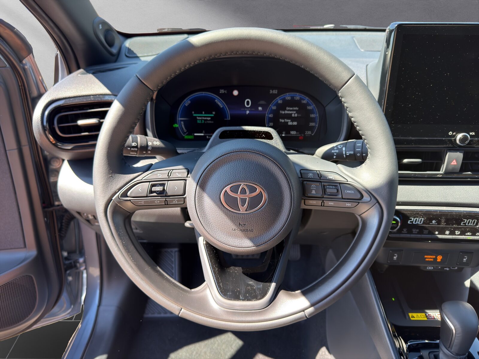 TOYOTA Yaris 1.5 VVT-i HSD Premium, Hybride Intégral Essence/Électricité, Voiture nouvelle, Automatique - 5