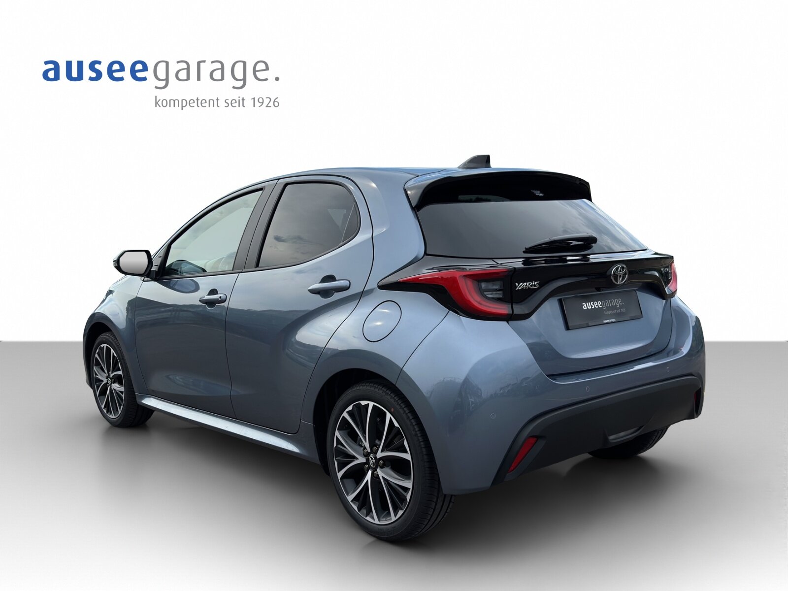 TOYOTA Yaris 1.5 VVT-i HSD Trend, Full-Hybrid Petrol/Electric, New car, Automatic - 2