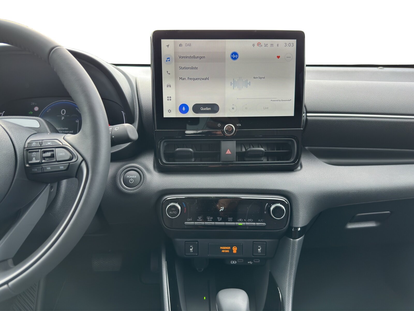 TOYOTA Yaris 1.5 VVT-i HSD Trend, Full-Hybrid Petrol/Electric, New car, Automatic - 6