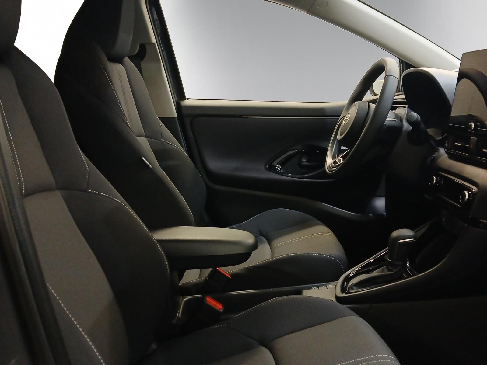 TOYOTA Yaris 1.5 VVT-i HSD Trend, Hybride Intégral Essence/Électricité, Voiture nouvelle, Automatique - 7