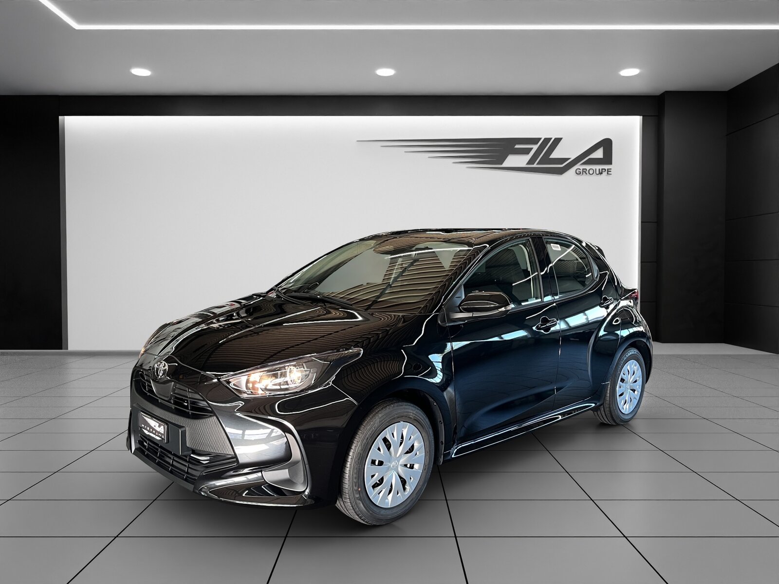 TOYOTA YARIS 1.5 VVT-i HSD Comfo, Voll-Hybrid Benzin/Elektro, Neuwagen, Automatik - 2