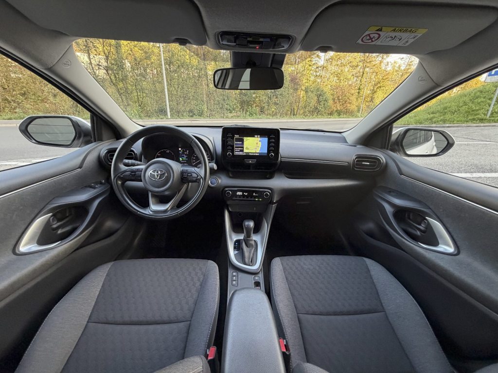 TOYOTA 1.5 VVT-i HSD Comfort, Full-Hybrid Petrol/Electric, Second hand / Used, Automatic - 7