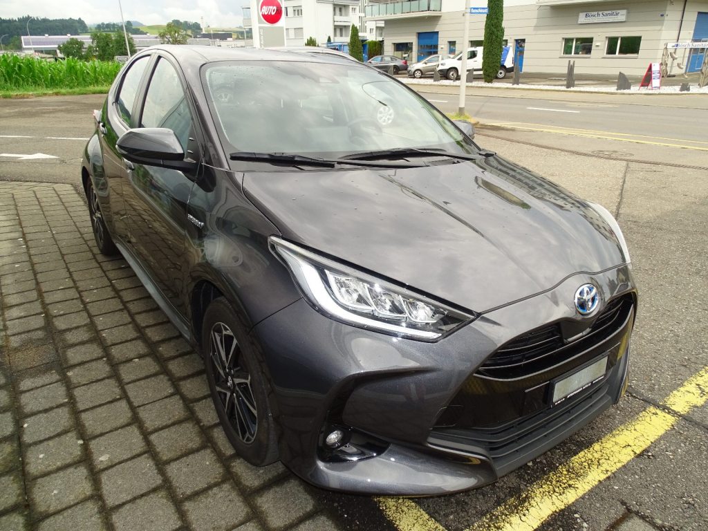 TOYOTA YARIS 1.5 VVT-i HSD Trend, Voll-Hybrid Benzin/Elektro, Occasion / Gebraucht, Automatik - 2