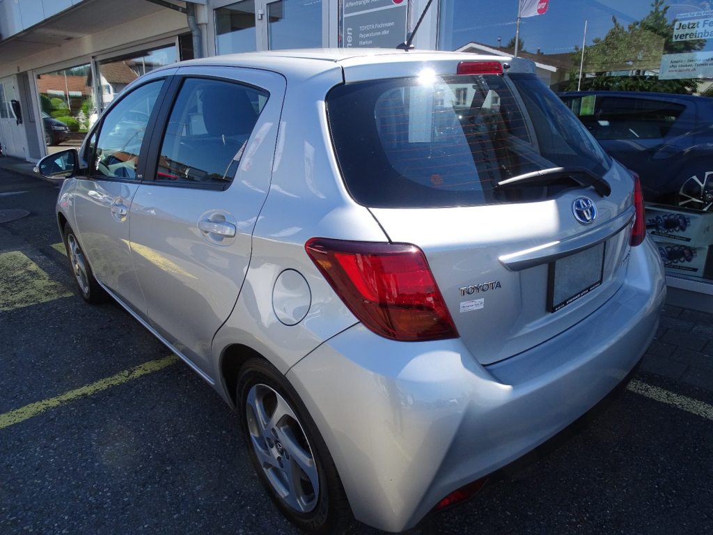 TOYOTA YARIS 1.5 VVT-i HSD Trend, Full-Hybrid Petrol/Electric, Second hand / Used, Automatic - 5