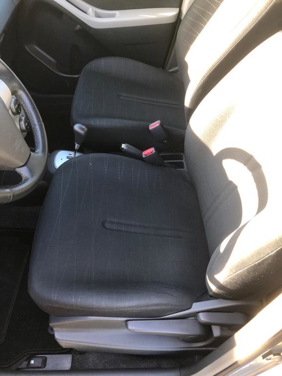TOYOTA YARIS 1.3 16V Linea Luna MM, Essence, Occasion / Utilisé, Automatique - 6