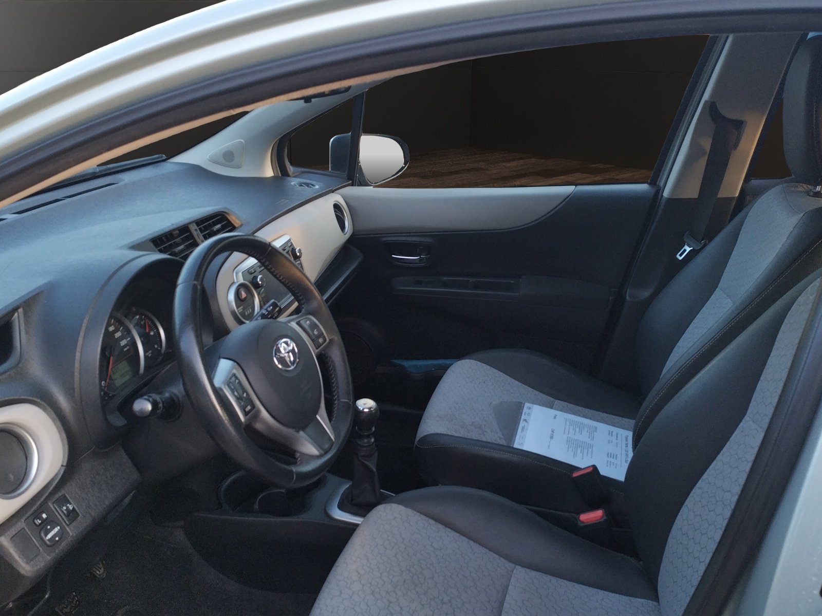 TOYOTA Yaris 1.33 VVT-i Sol, Benzina, Occasioni / Usate, Manuale - 6