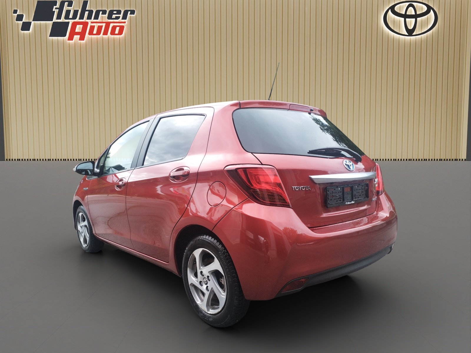 TOYOTA Yaris 1.5 VVT-i HSD Trend, Hybride Integrale Benzina/Elettrica, Occasioni / Usate, Automatico - 4
