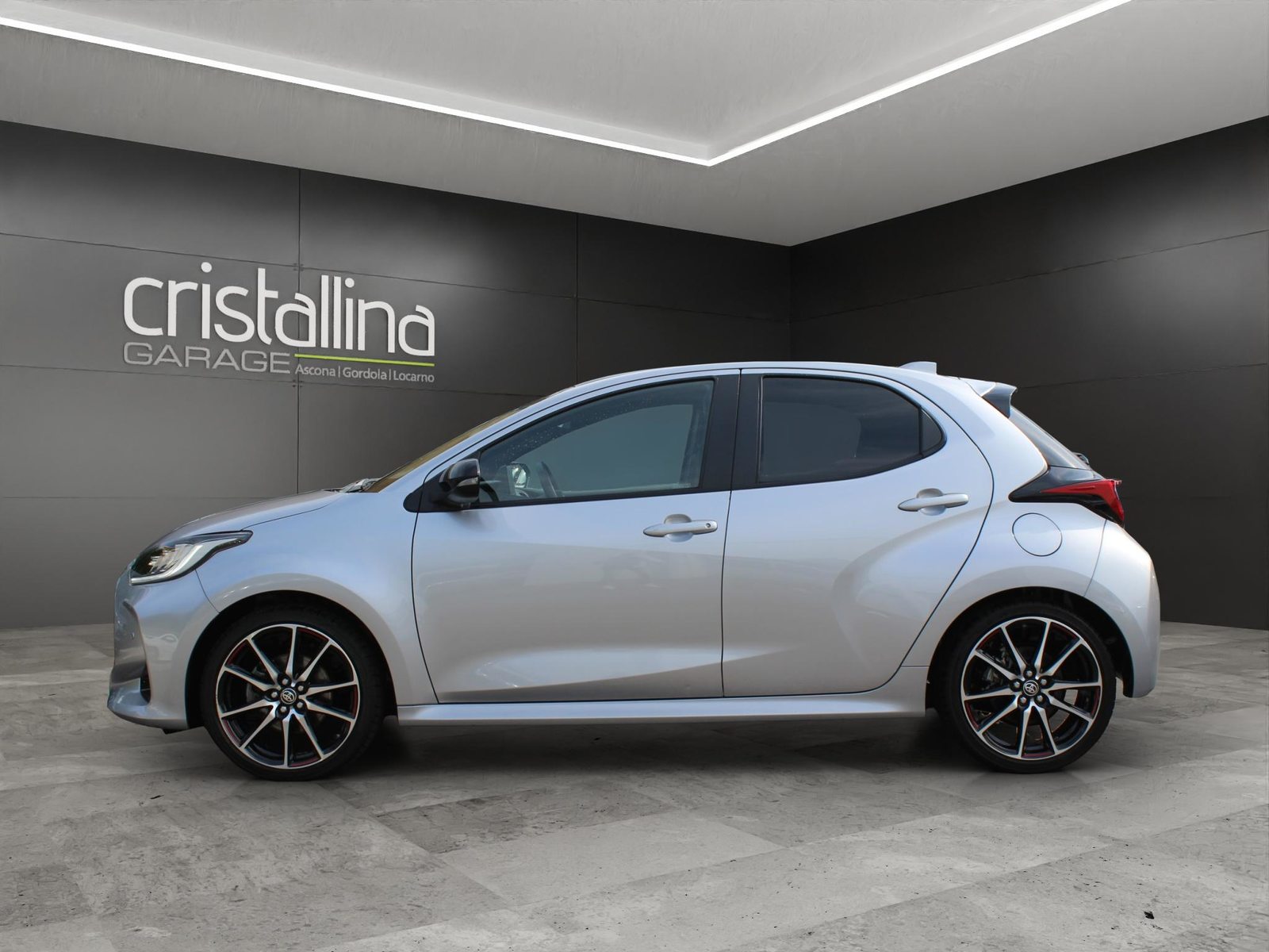 TOYOTA Yaris 1.5 VVT-i HSD GR Sport, Voll-Hybrid Benzin/Elektro, Occasion / Gebraucht, Automatik - 2