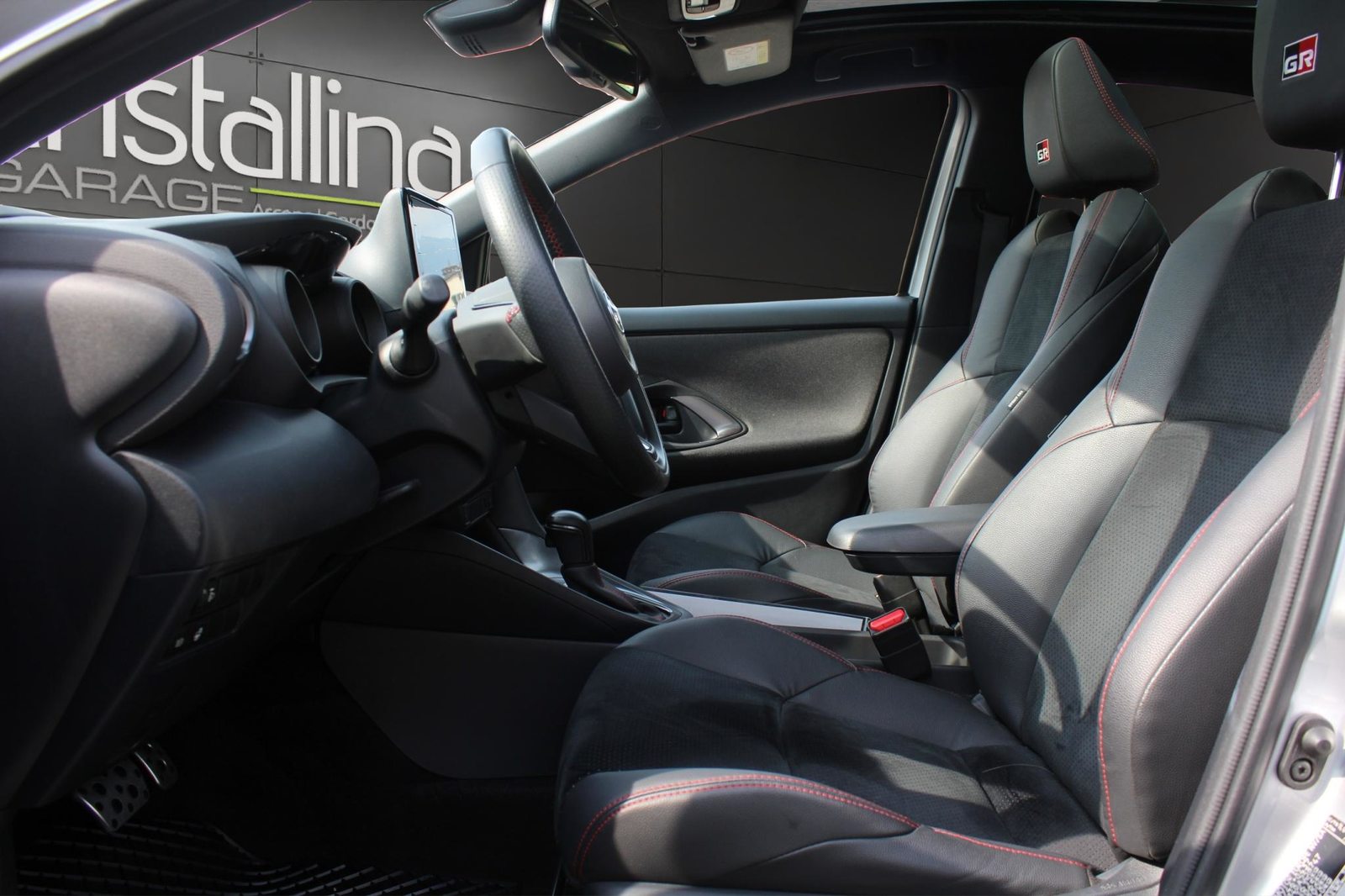 TOYOTA Yaris 1.5 VVT-i HSD GR Sport, Voll-Hybrid Benzin/Elektro, Occasion / Gebraucht, Automatik - 7