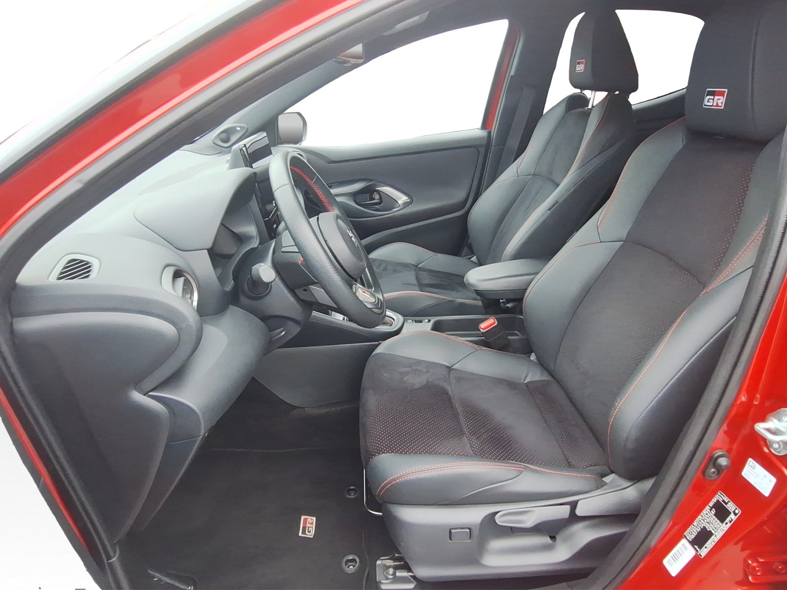 TOYOTA Yaris 1.5 VVT-i HSD GR Sport, Voll-Hybrid Benzin/Elektro, Occasion / Gebraucht, Automatik - 5