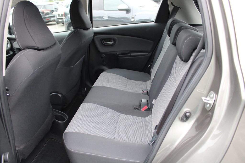 TOYOTA Yaris 1.5 VVT-i HSD 50 Years Edition, Full-Hybrid Petrol/Electric, Second hand / Used, Automatic - 7