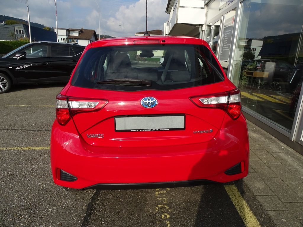 TOYOTA Yaris 1.5 VVT-i HSD Comfort, Hybride Intégral Essence/Électricité, Occasion / Utilisé, Automatique - 4