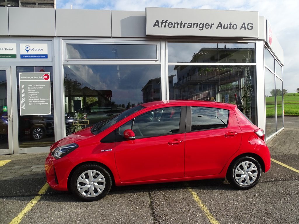 TOYOTA Yaris 1.5 VVT-i HSD Comfort, Hybride Intégral Essence/Électricité, Occasion / Utilisé, Automatique - 6