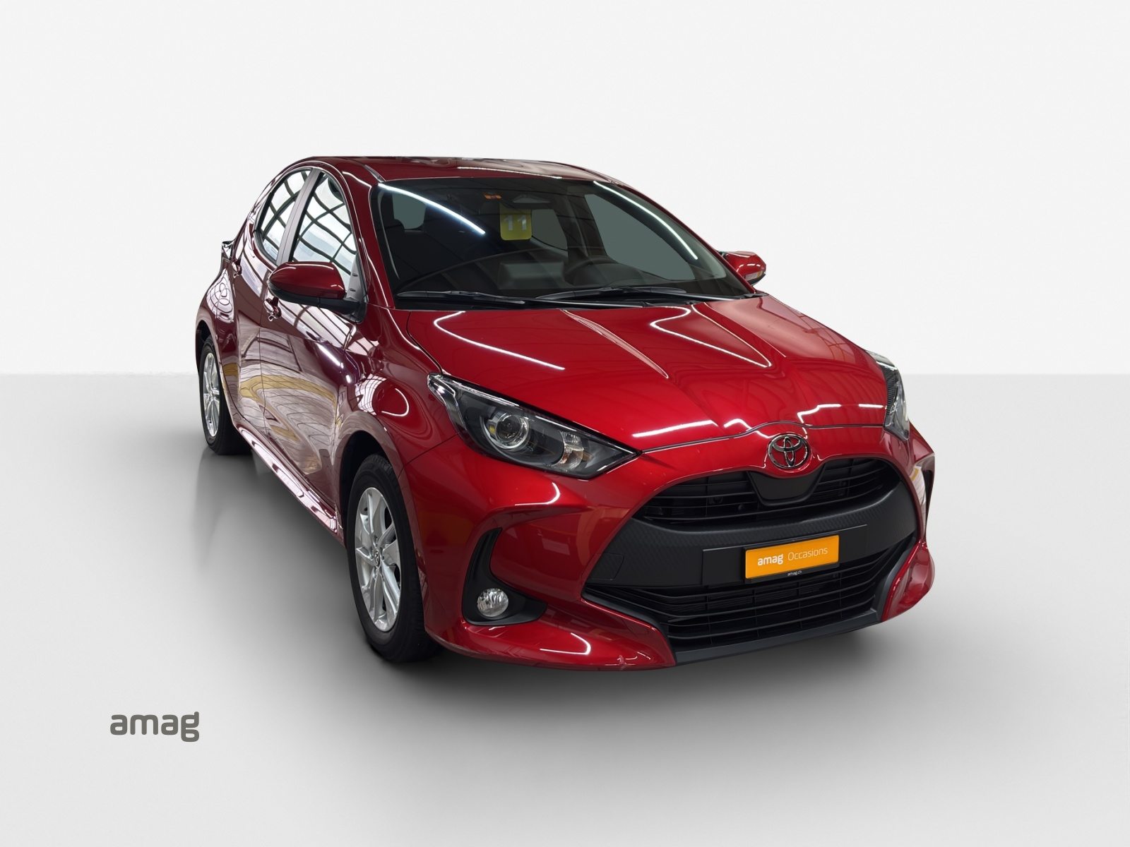 TOYOTA Yaris 1.5 Comfort e-CVT, Benzin, Occasion / Gebraucht, Automat - 6