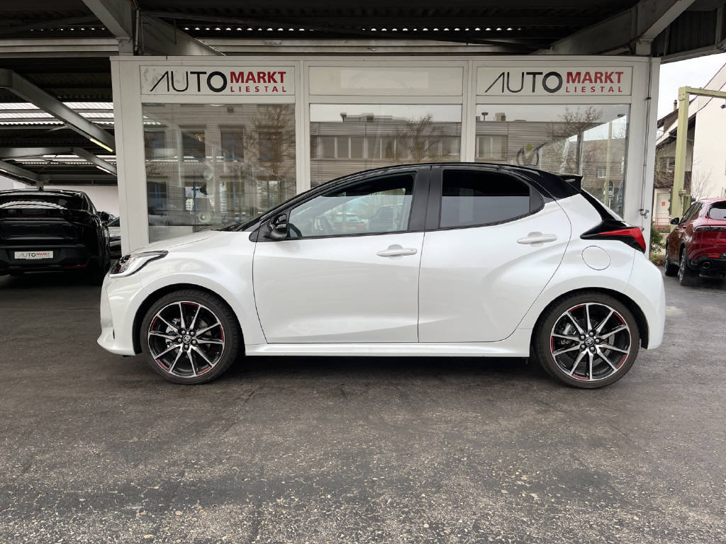 TOYOTA Yaris 1.5 VVT-i HSD GR Sport, Hybride Intégral Essence/Électricité, Occasion / Utilisé, Automatique - 2