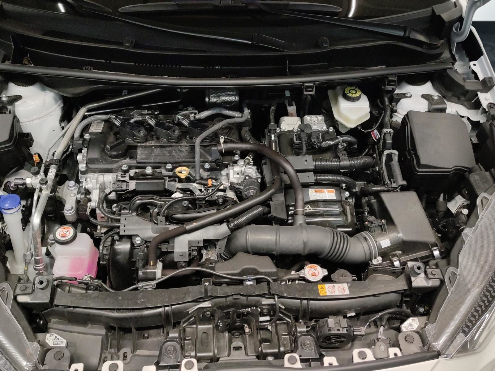 TOYOTA Yaris 1.5 VVT-i HSD Trend, Full-Hybrid Petrol/Electric, Second hand / Used, Automatic - 6