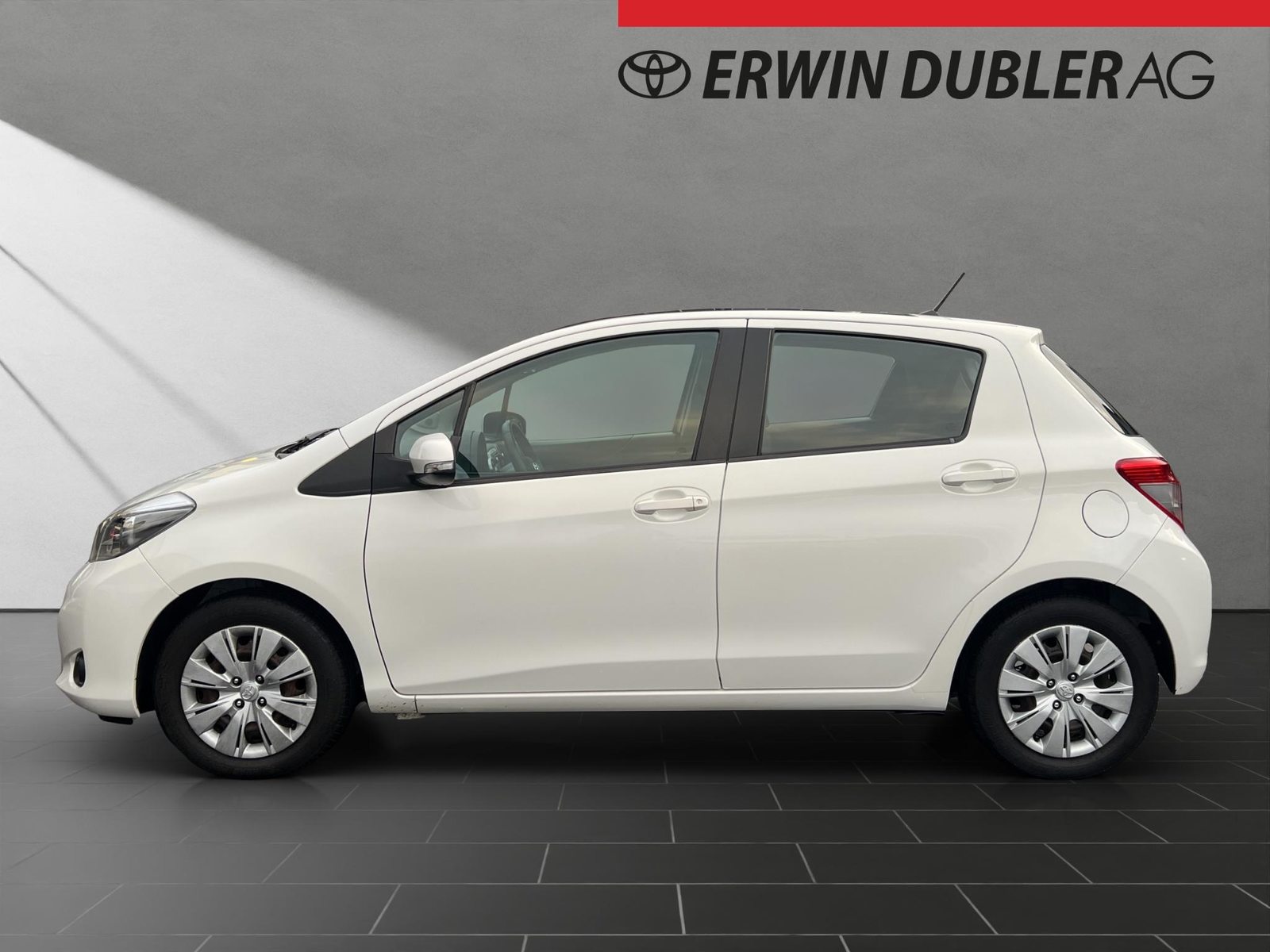 TOYOTA Yaris 1.33 VVT-i Linea Luna, Benzin, Occasion / Gebraucht, Handschaltung - 2