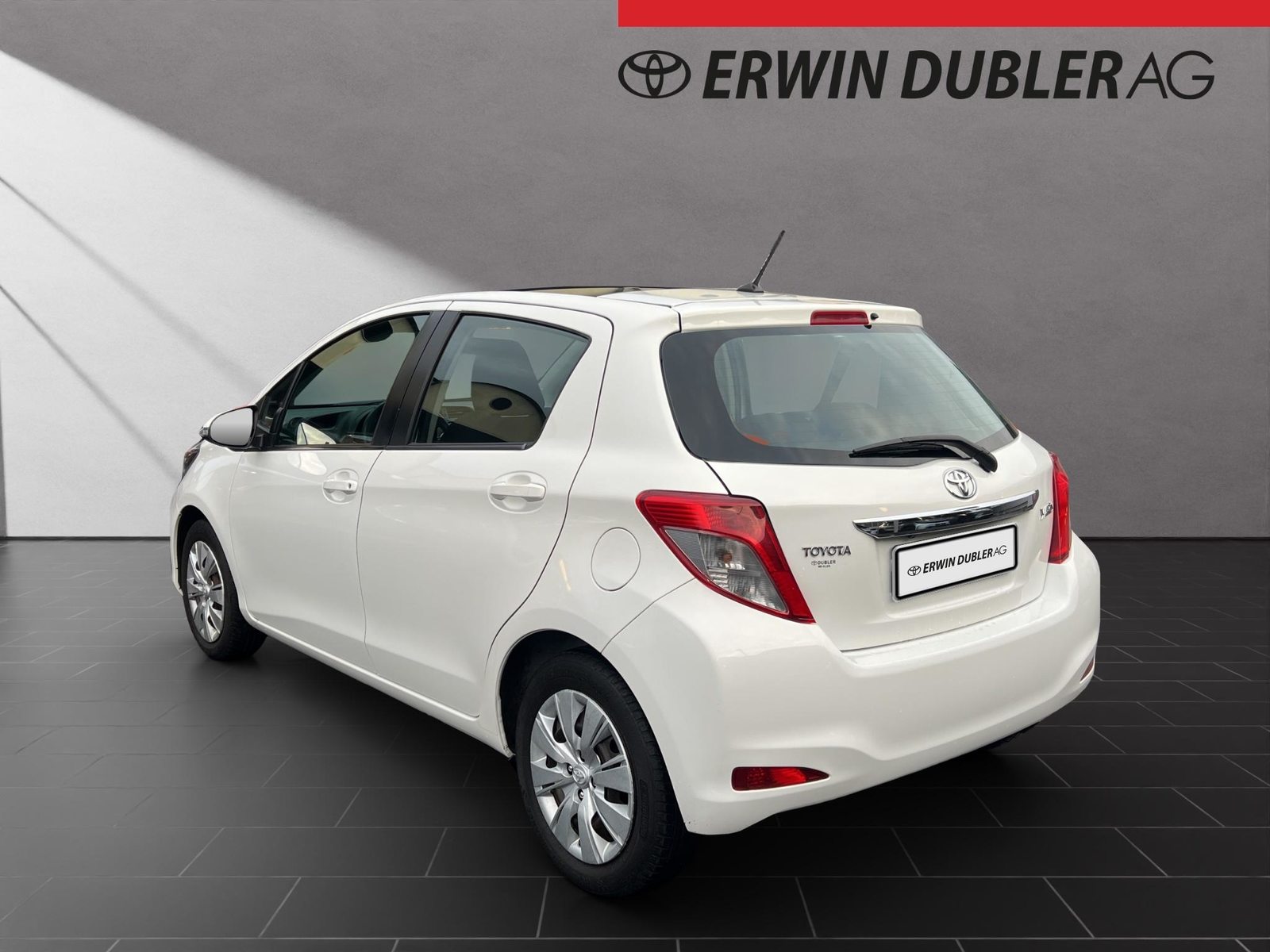 TOYOTA Yaris 1.33 VVT-i Linea Luna, Benzin, Occasion / Gebraucht, Handschaltung - 3