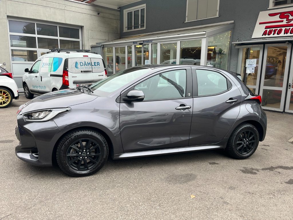 TOYOTA Yaris 1.5 VVT-i HSD, Voll-Hybrid Benzin/Elektro, Occasion / Gebraucht, Automatik - 2