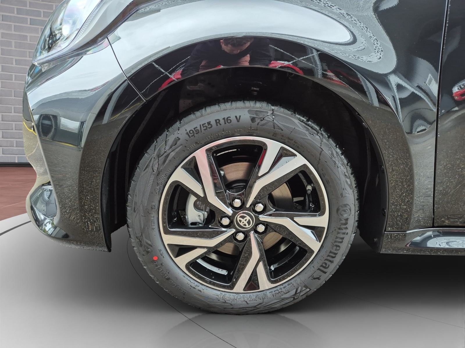 TOYOTA Yaris 1.5 VVT-i HSD Trend, Hybride Intégral Essence/Électricité, Occasion / Utilisé, Automatique - 7
