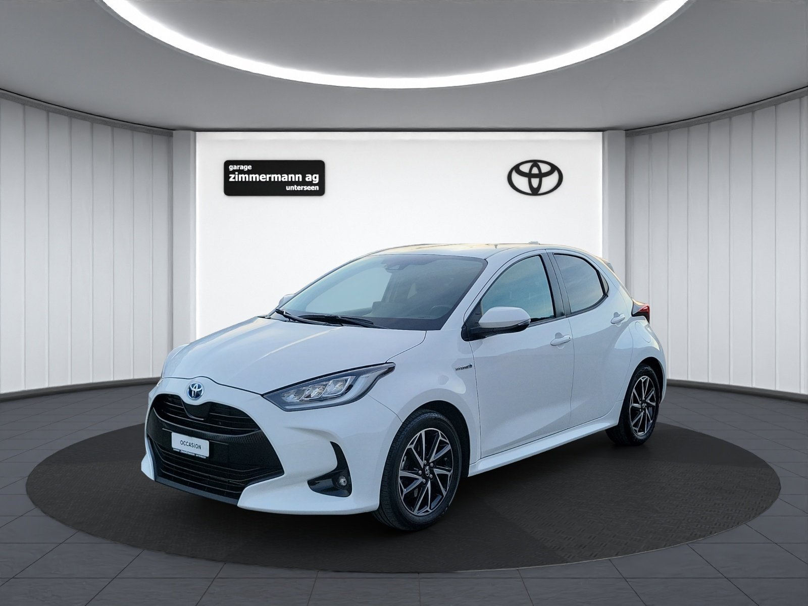 TOYOTA Yaris 1.5 VVT-i HSD Trend
