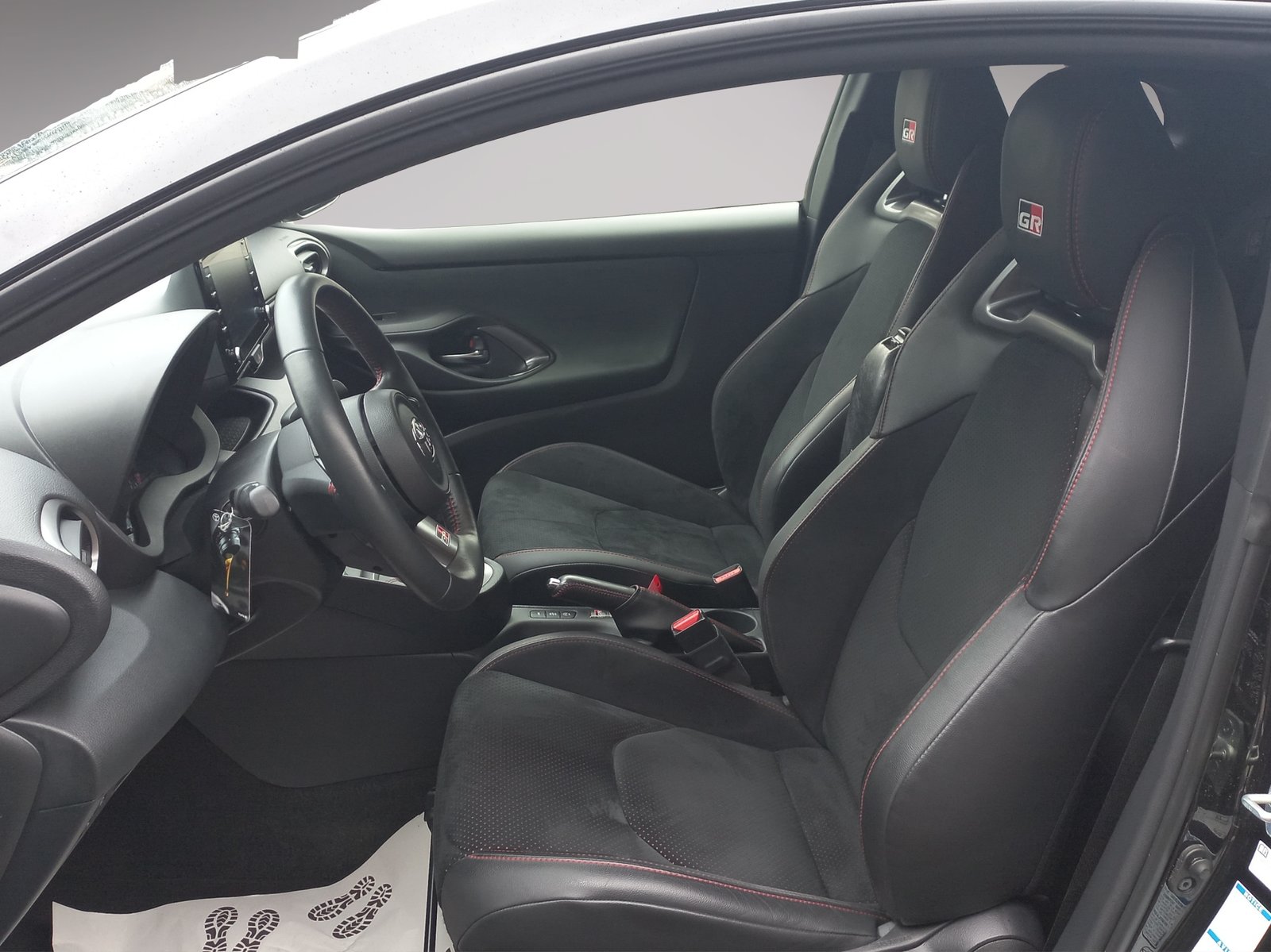 TOYOTA Yaris 1.6 GR Sport, Essence, Occasion / Utilisé, Manuelle - 7