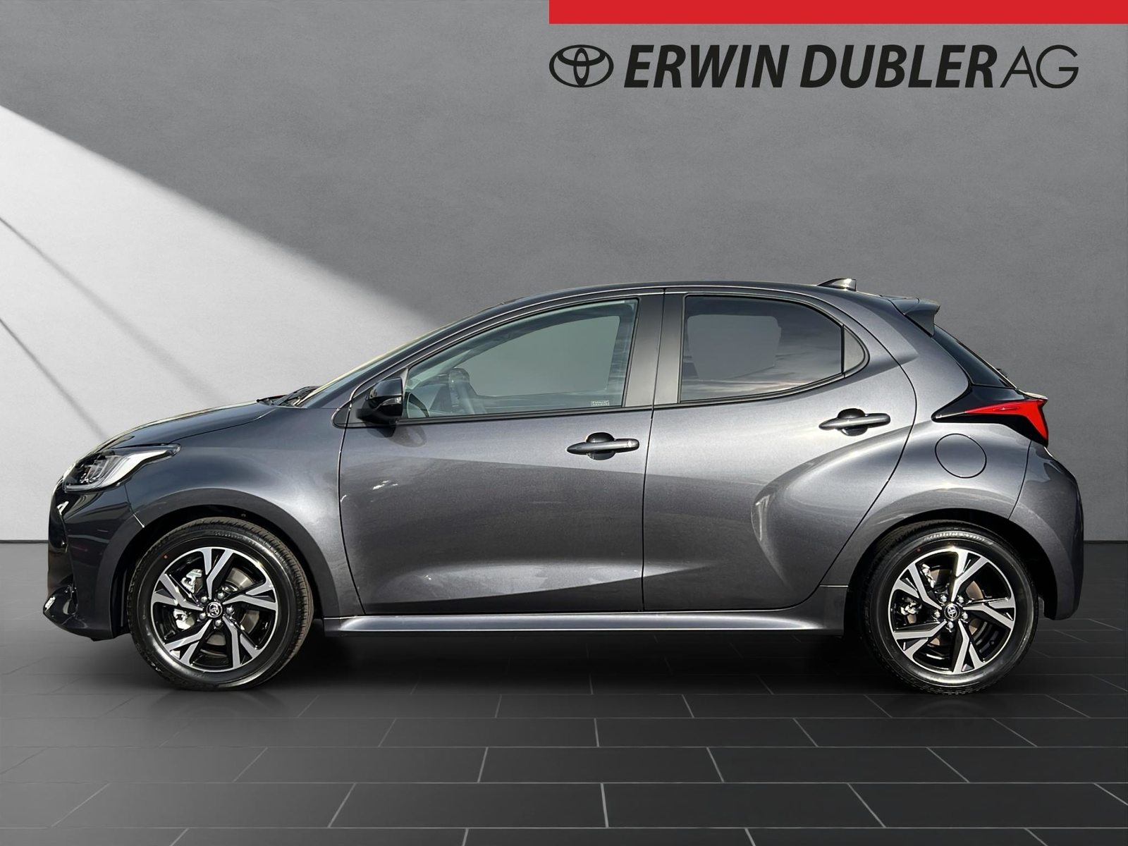 TOYOTA Yaris 1.5 VVT-i HSD Trend, Hybride Integrale Benzina/Elettrica, Occasioni / Usate, Automatico - 2