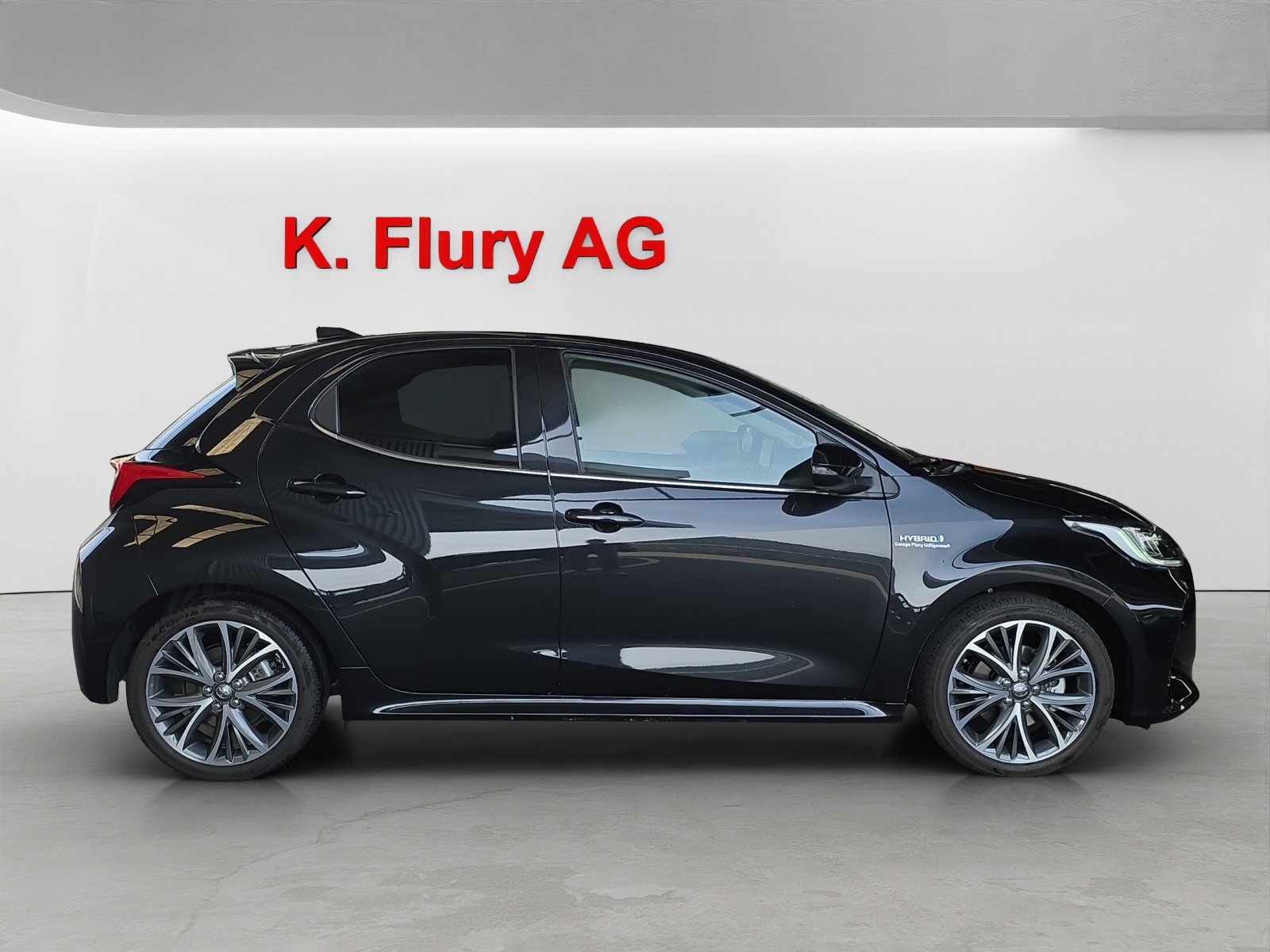TOYOTA Yaris 1.5 VVT-i HSD Premium, Voll-Hybrid Benzin/Elektro, Occasion / Gebraucht, Automatik - 6