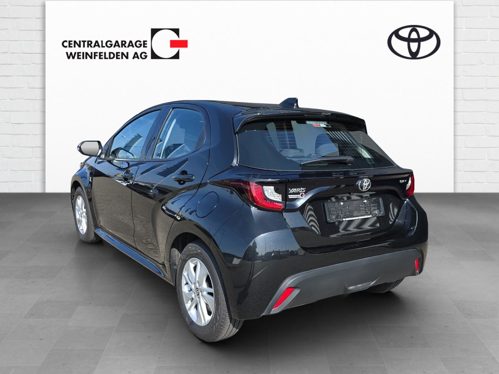 TOYOTA Yaris 1.5 VVT-i HSD Comfort, Full-Hybrid Petrol/Electric, Second hand / Used, Automatic - 2