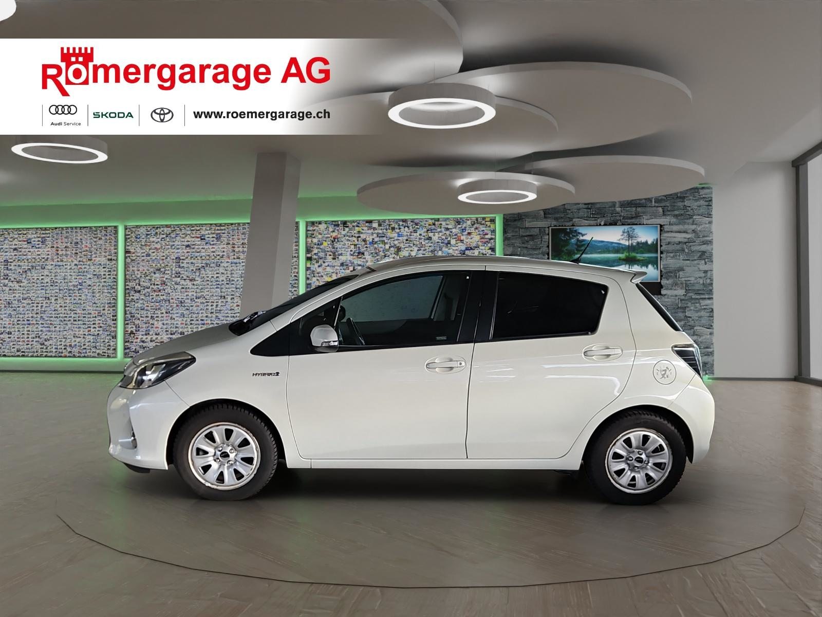 TOYOTA Yaris 1.5 VVT-i HSD Sol Premium, Full-Hybrid Petrol/Electric, Second hand / Used, Automatic - 2