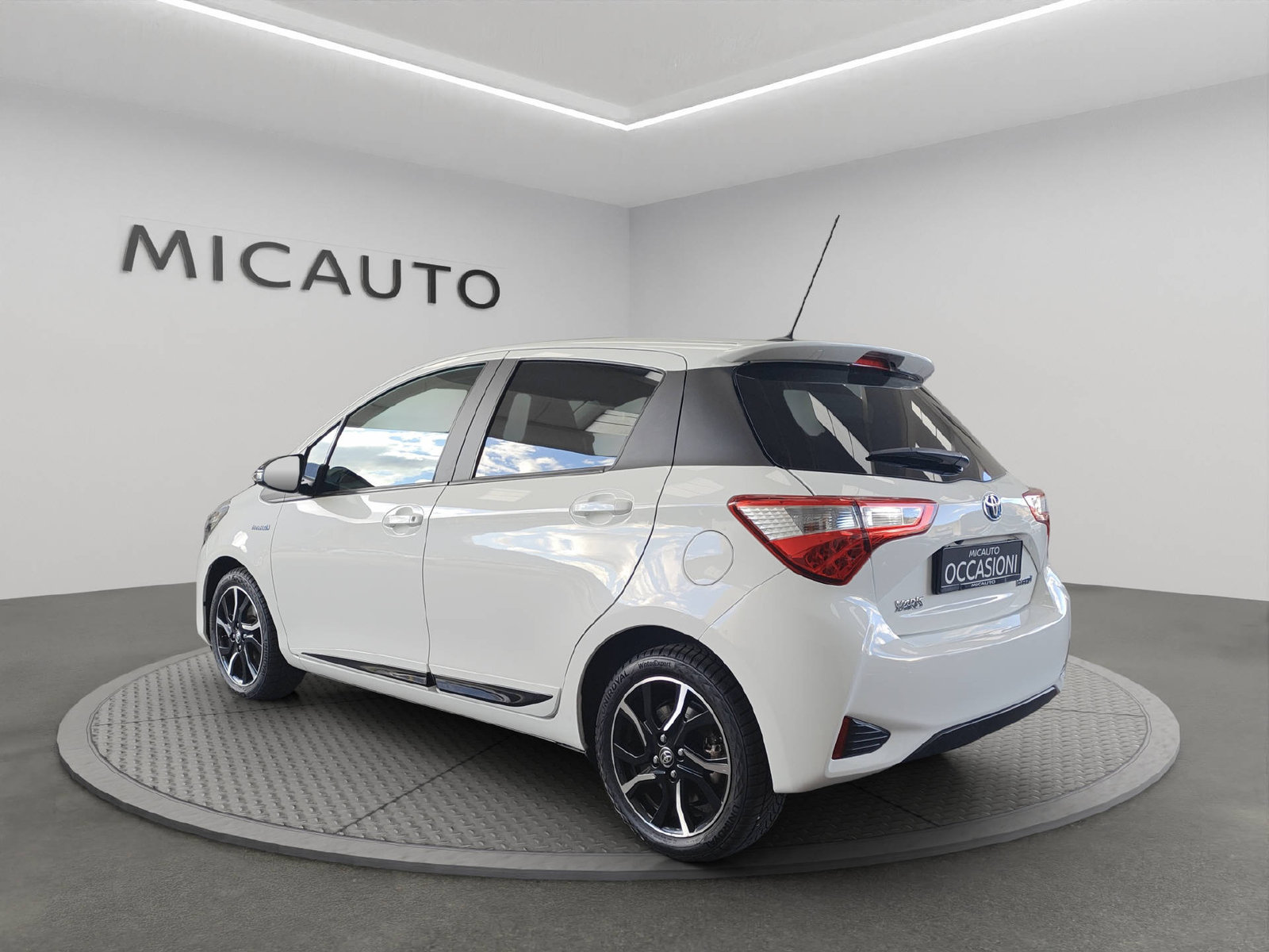 TOYOTA Yaris 1.5 VVT-i HSD Trend, Voll-Hybrid Benzin/Elektro, Occasion / Gebraucht, Automatik - 3