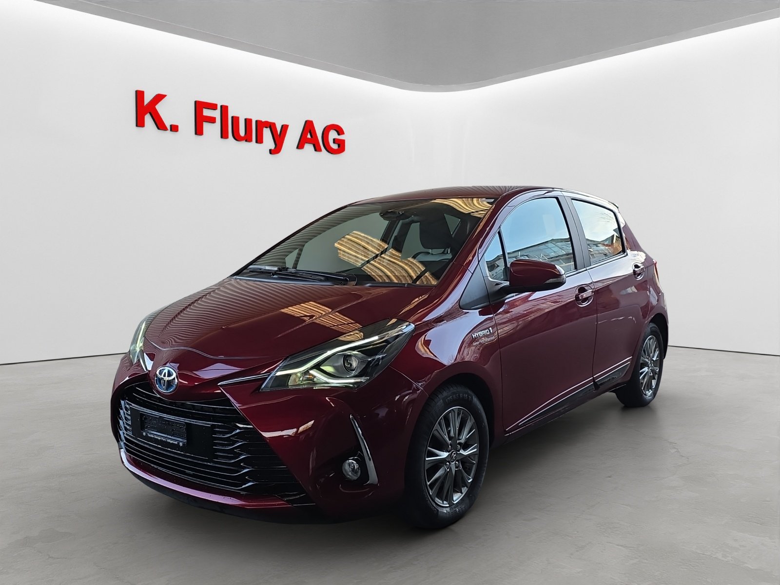 TOYOTA Yaris 1.5 VVT-i HSD Trend