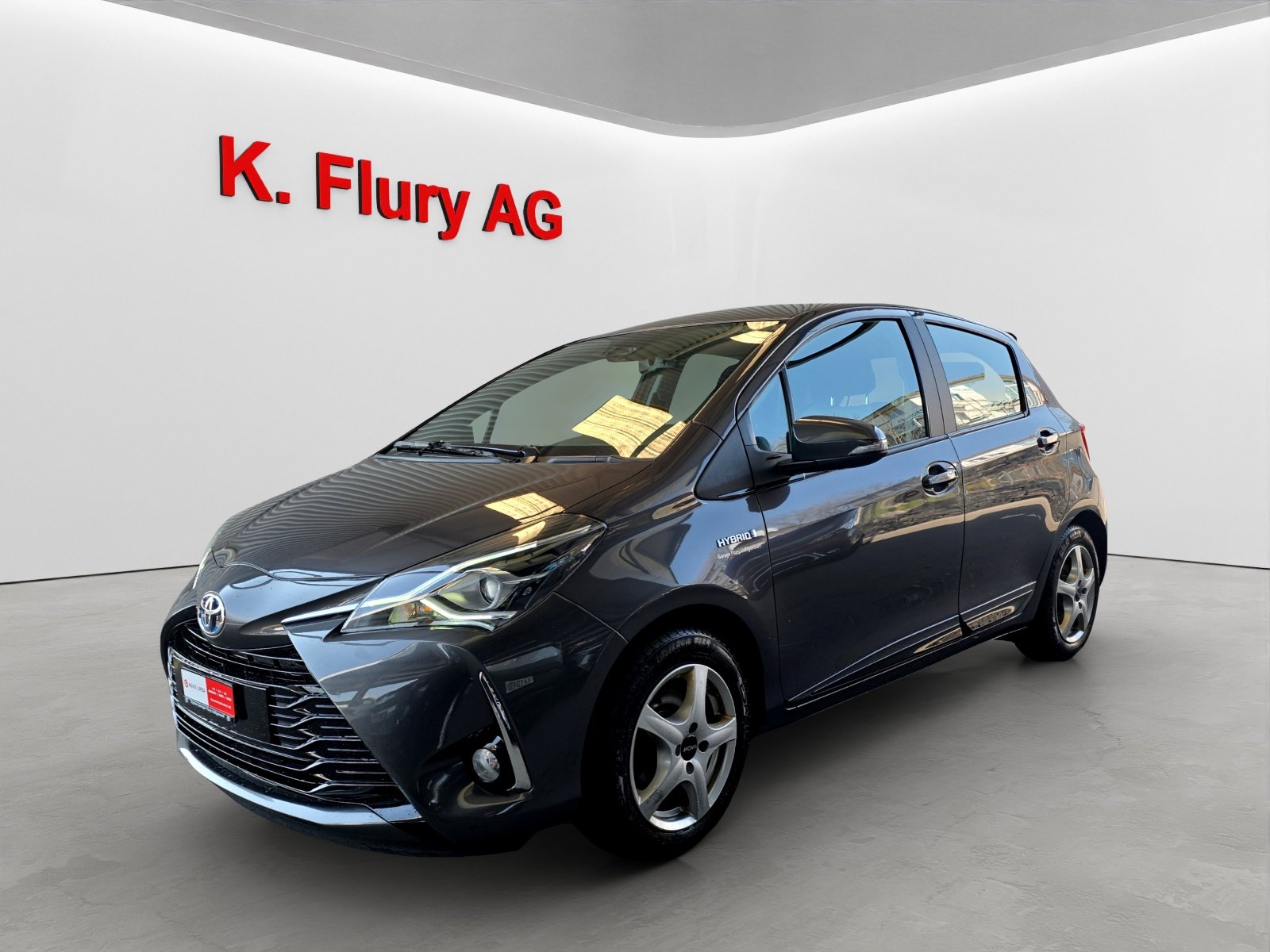TOYOTA Yaris 1.5 VVT-i HSD Trend