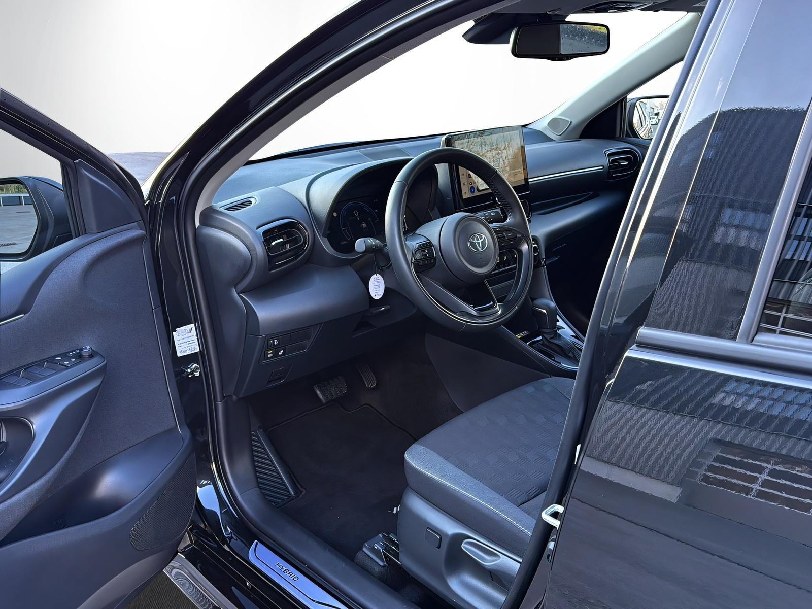 TOYOTA Yaris 1.5 VVT-i HSD Trend, Hybride Integrale Benzina/Elettrica, Occasioni / Usate, Automatico - 7