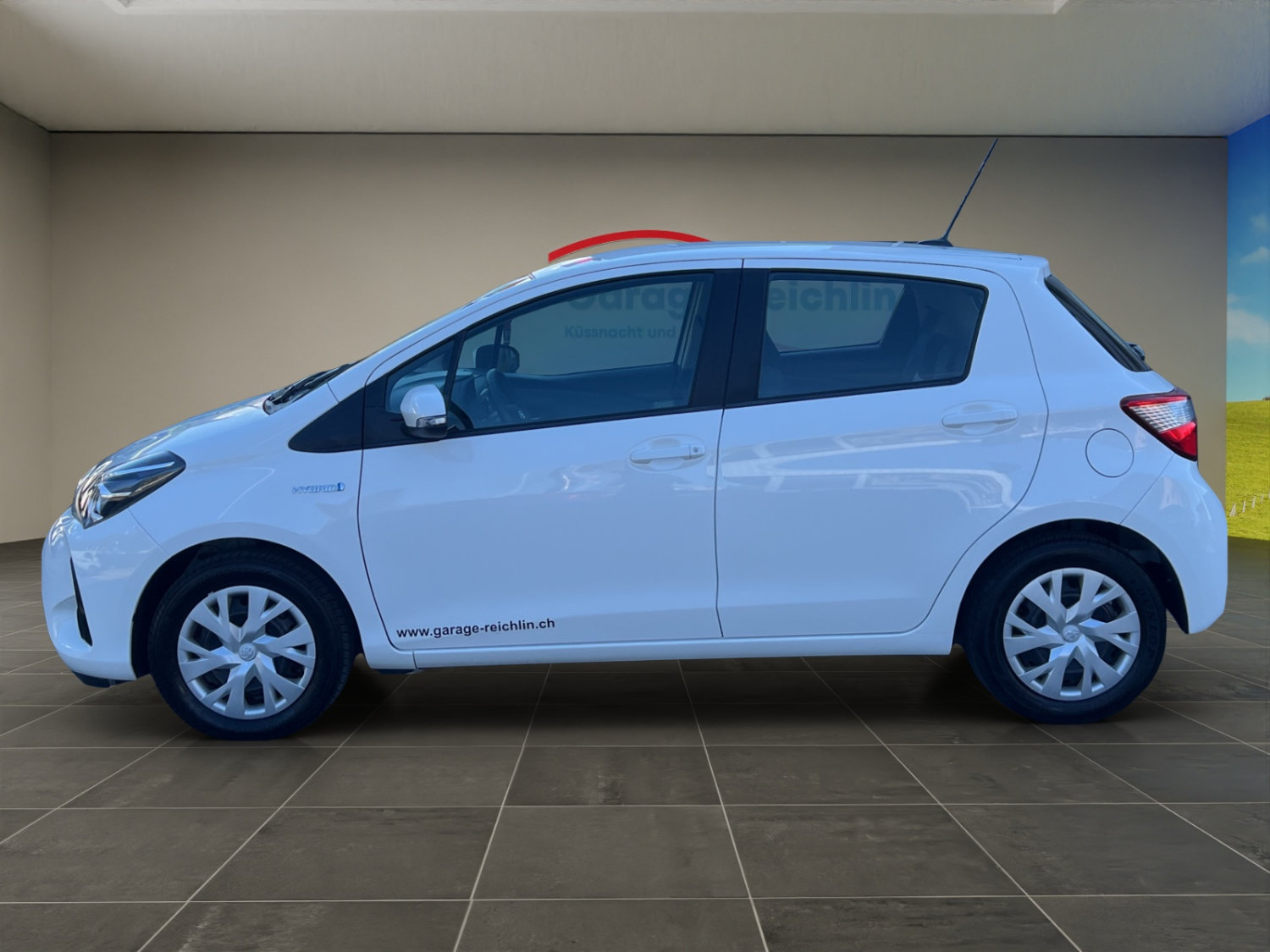 TOYOTA Yaris 1.5 VVT-i HSD Comfort, Hybride Intégral Essence/Électricité, Occasion / Utilisé, Automatique - 2