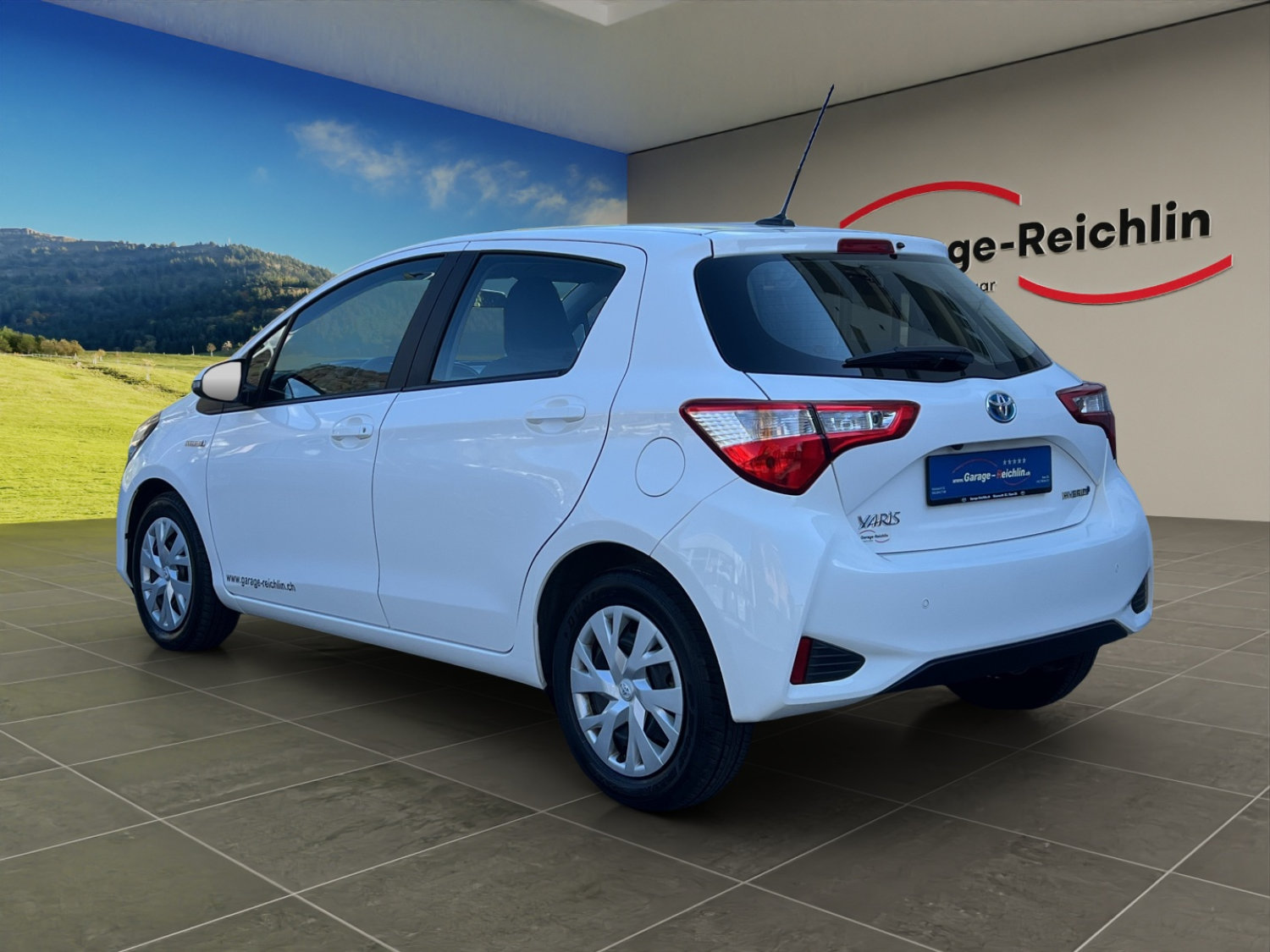 TOYOTA Yaris 1.5 VVT-i HSD Comfort, Hybride Intégral Essence/Électricité, Occasion / Utilisé, Automatique - 3