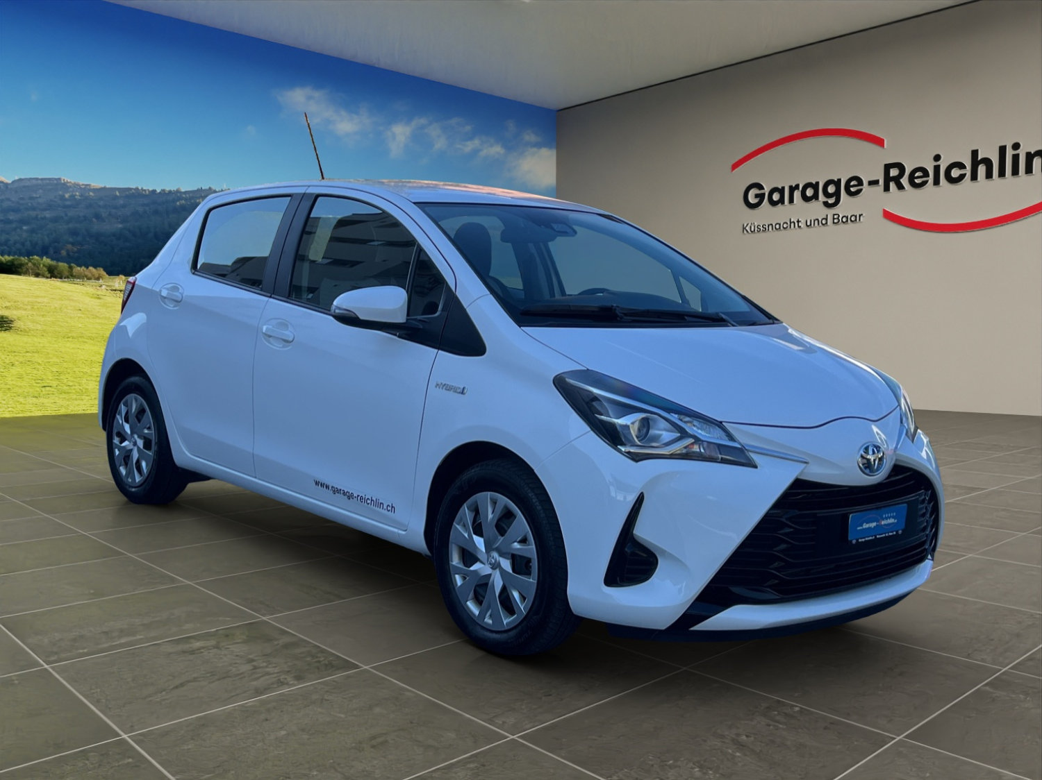 TOYOTA Yaris 1.5 VVT-i HSD Comfort, Hybride Intégral Essence/Électricité, Occasion / Utilisé, Automatique - 7