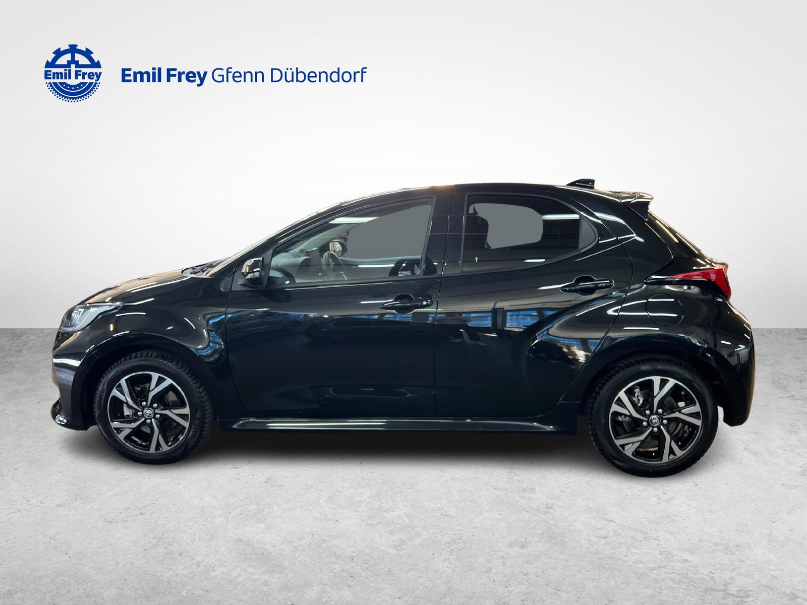 TOYOTA Yaris 1.5 VVT-i HSD Trend, Hybride Intégral Essence/Électricité, Occasion / Utilisé, Automatique - 2