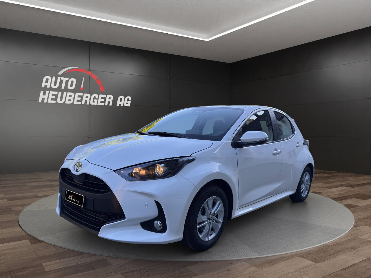 TOYOTA Yaris 1.5 VVT-i HSD Comfort