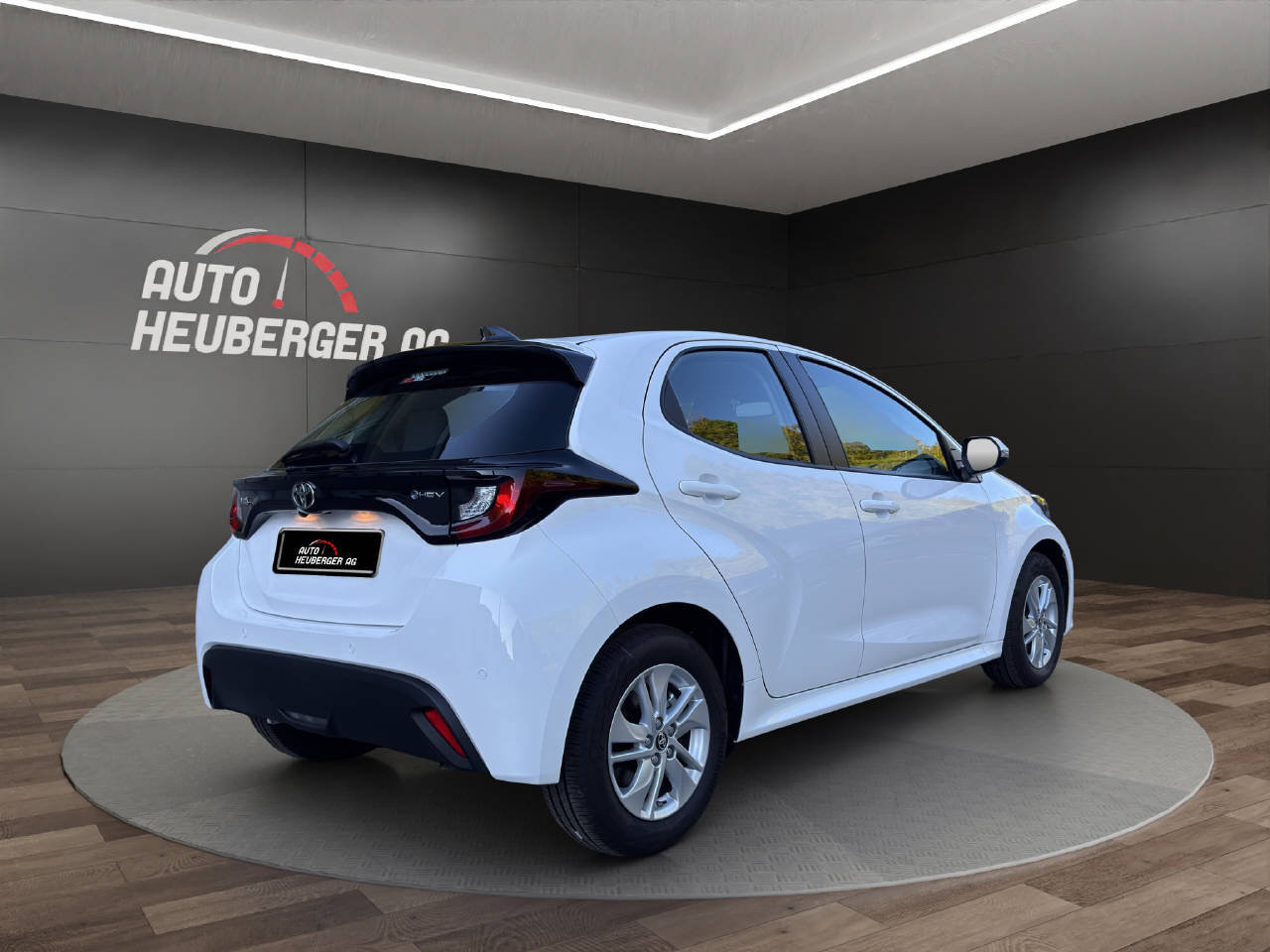 TOYOTA Yaris 1.5 VVT-i HSD Comfort, Hybride Intégral Essence/Électricité, Occasion / Utilisé, Automatique - 3