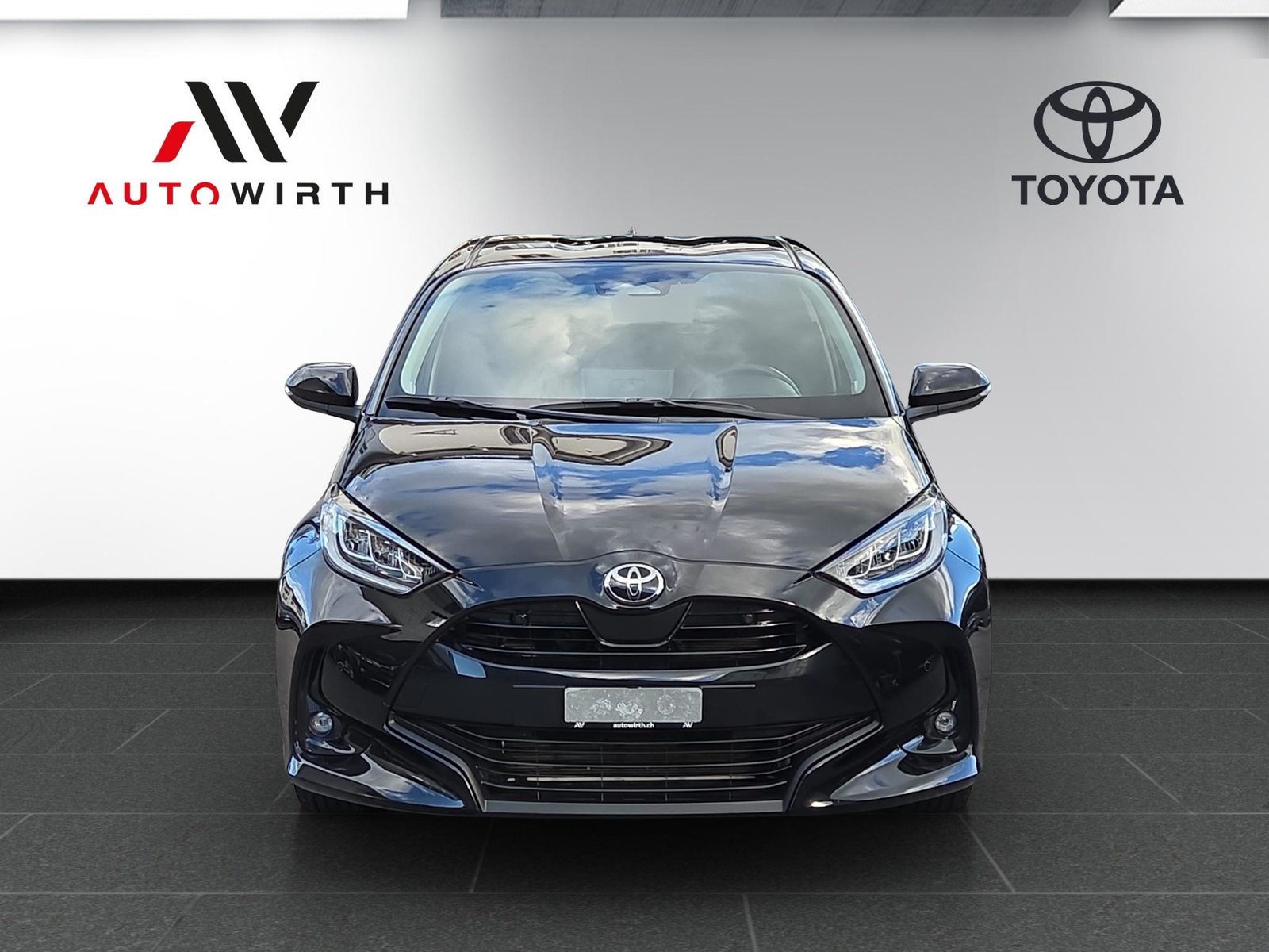 TOYOTA Yaris 1.5 VVT-i HSD Trend, Hybride Integrale Benzina/Elettrica, Occasioni / Usate, Automatico - 2