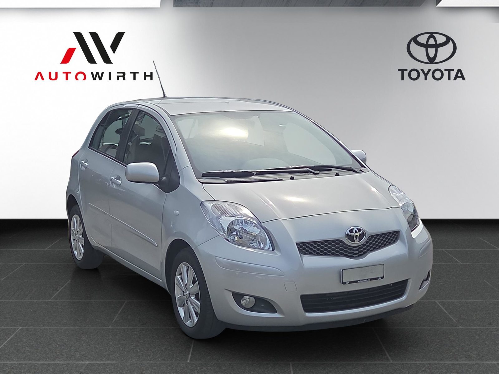TOYOTA Yaris 1.33 VVT-i Linea Sol MM, Benzin, Occasion / Gebraucht, Automatik - 3