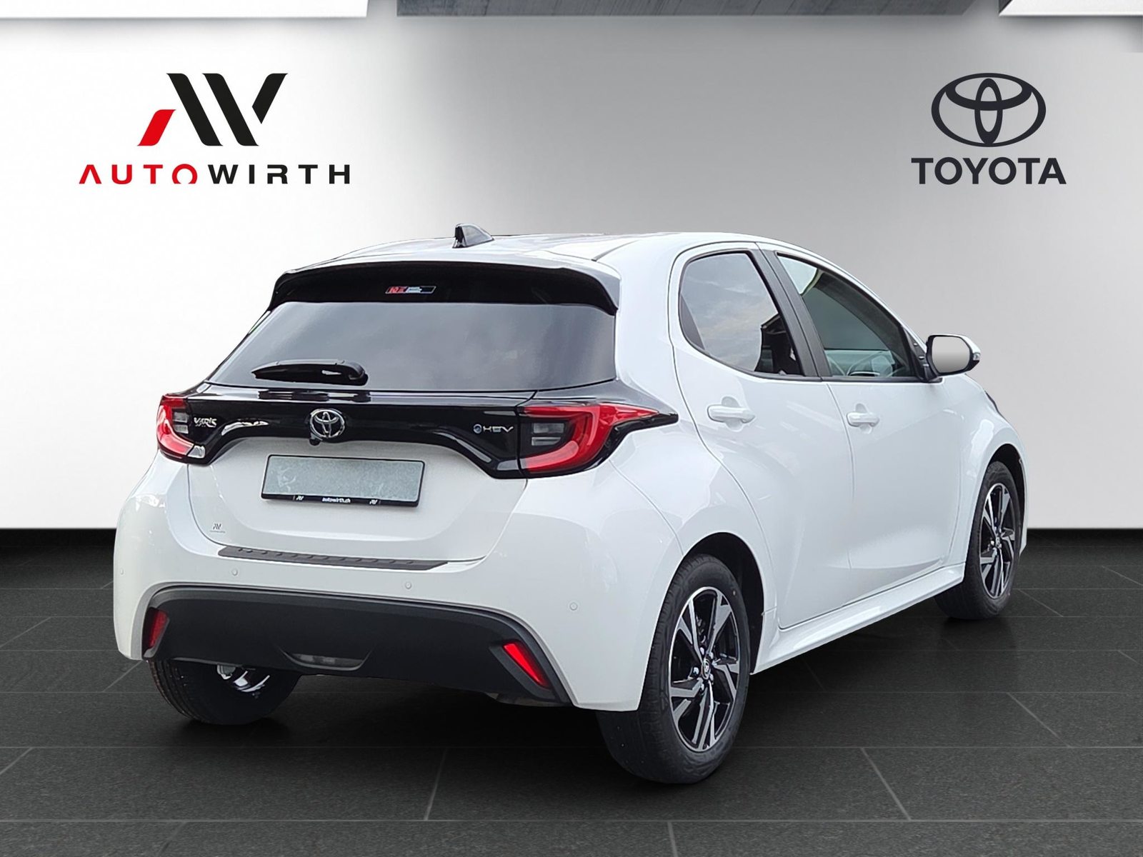 TOYOTA Yaris 1.5 VVT-i HSD Trend, Full-Hybrid Petrol/Electric, Second hand / Used, Automatic - 5
