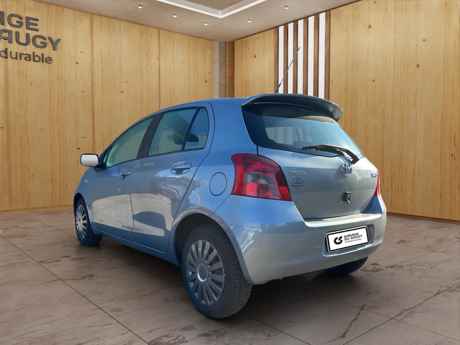 TOYOTA Yaris 1.3 16V Linea Sol, Essence, Occasion / Utilisé, Manuelle - 4