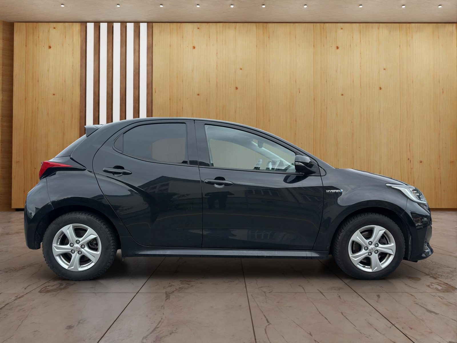 TOYOTA Yaris 1.5 VVT-i HSD Trend, Hybride Intégral Essence/Électricité, Occasion / Utilisé, Automatique - 7