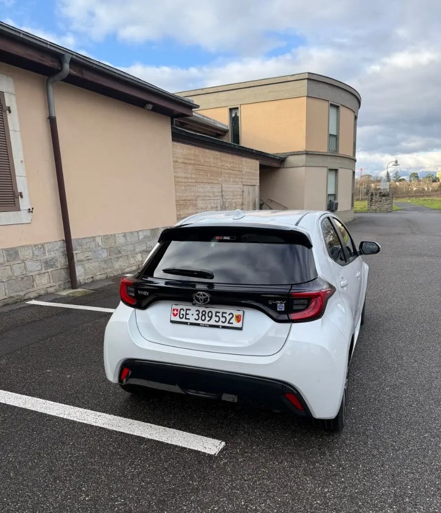 TOYOTA Yaris 1.5 VVT-i HSD Premium, Hybride Integrale Benzina/Elettrica, Occasioni / Usate, Automatico - 2