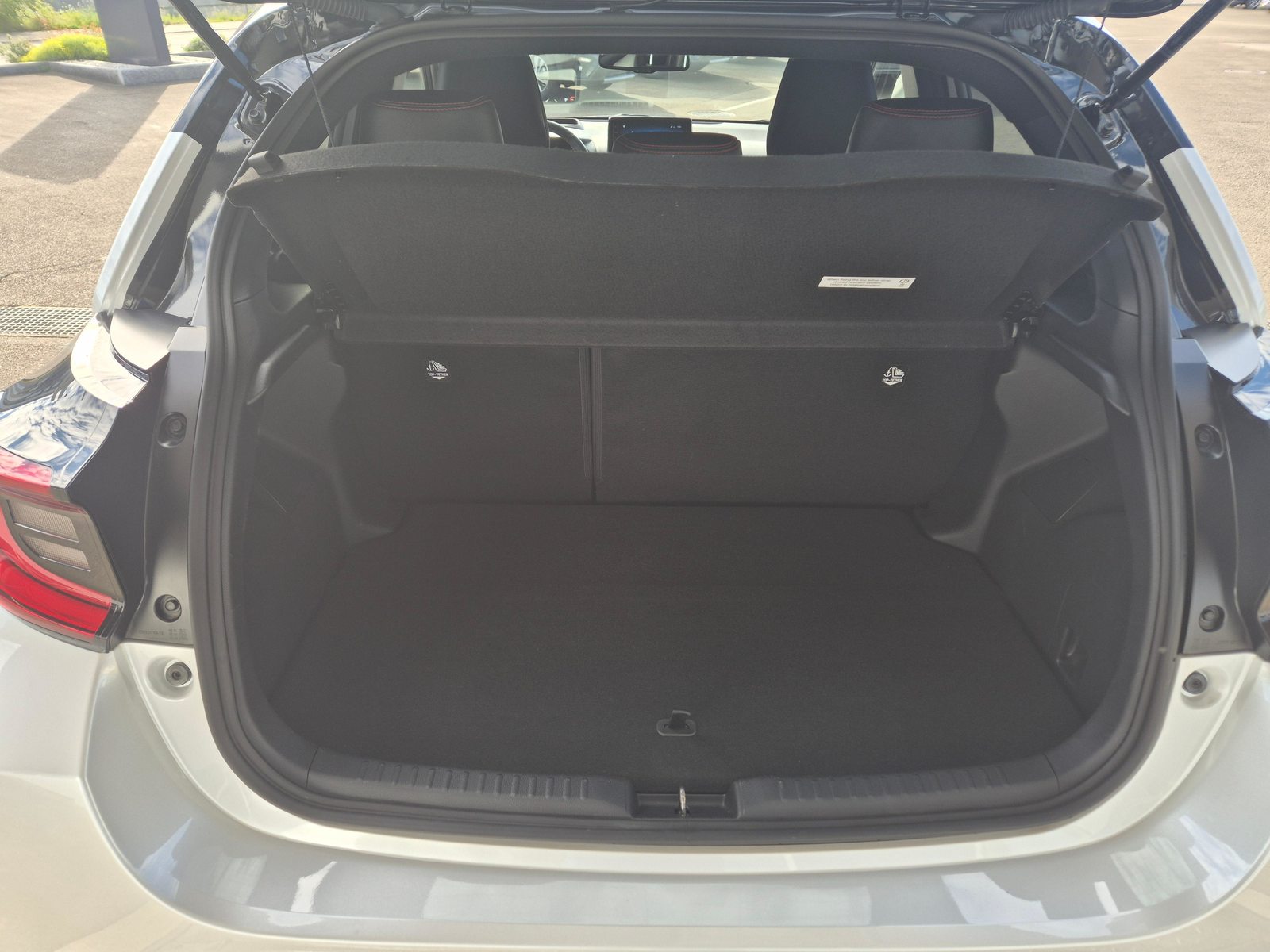 TOYOTA Yaris 1.5 VVT-i HSD GR Sport, Full-Hybrid Petrol/Electric, Second hand / Used, Automatic - 6