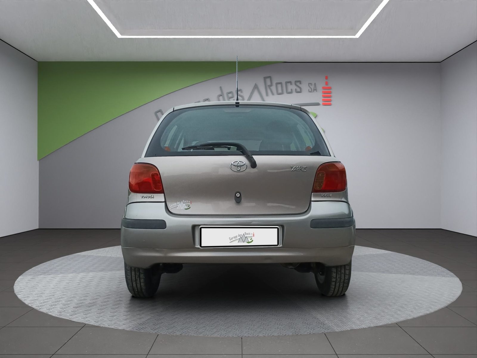 TOYOTA Yaris 1.3 16V Linea Luna, Benzin, Occasion / Gebraucht, Handschaltung - 7