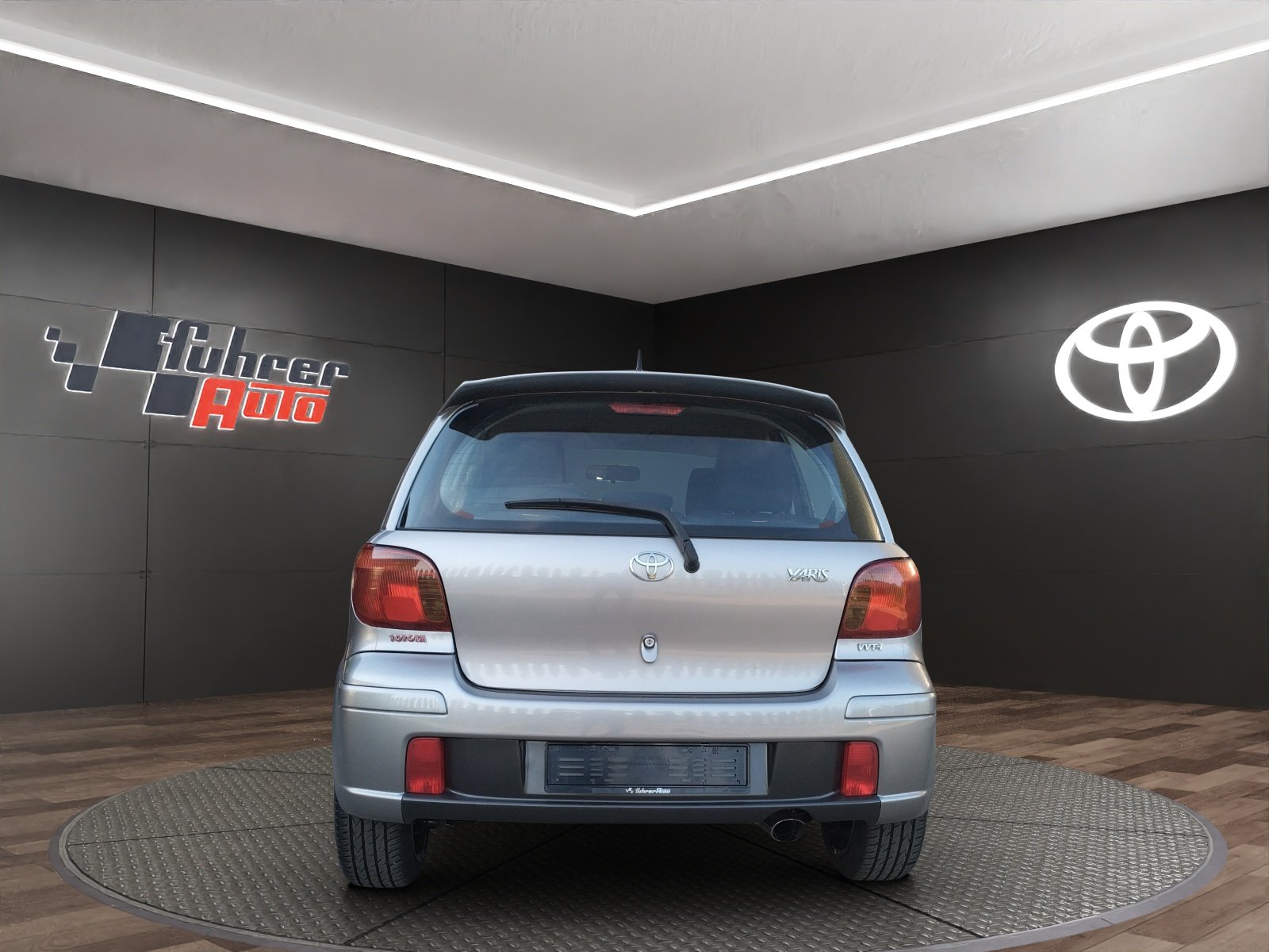 TOYOTA Yaris 1.5 TS, Petrol, Second hand / Used, Manual - 5