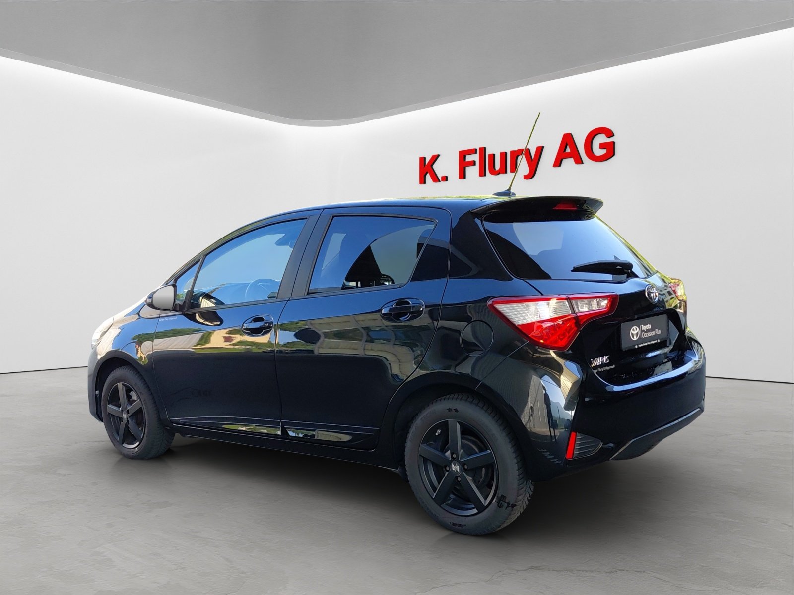 TOYOTA Yaris 1.5 VVT-iE Trend, Petrol, Second hand / Used, Manual - 3